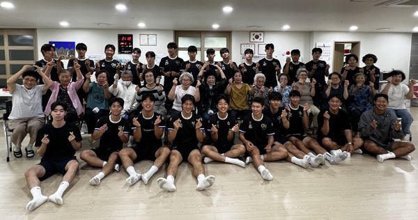 공 하나로 관절 튼튼!  김해대학교 스포츠재활과, 어르신 대상 ‘건강365일 프로그램’ 운영